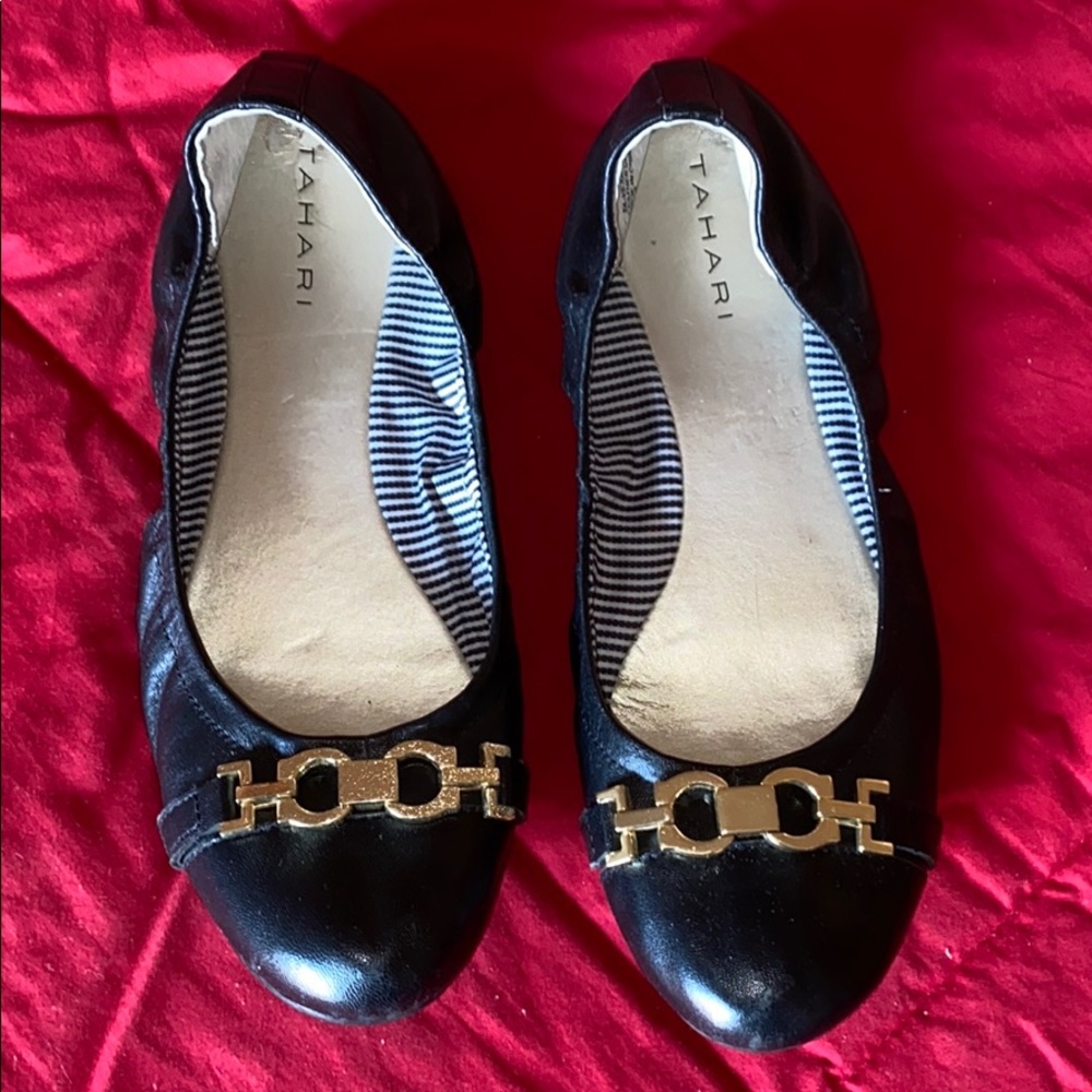 TAHARI shoes women.